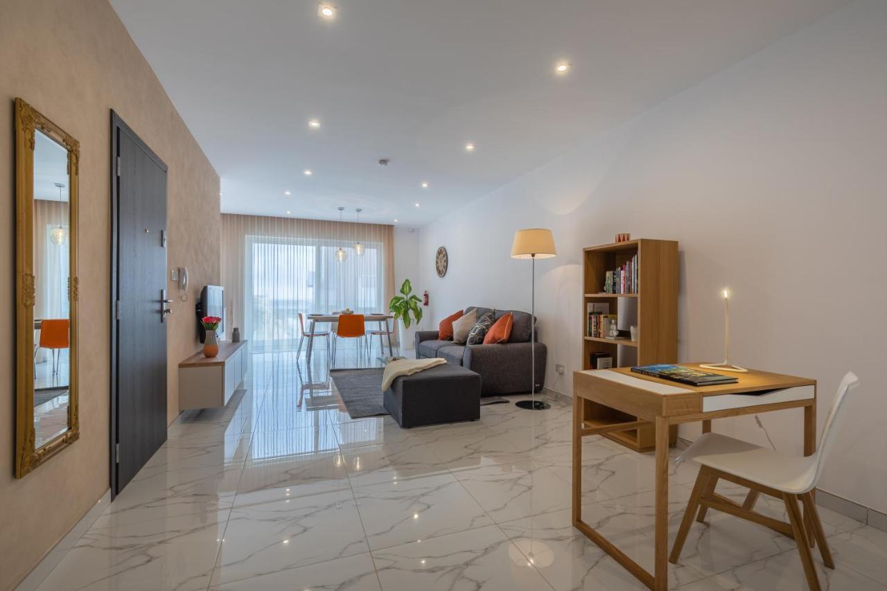 White Sands Apartment