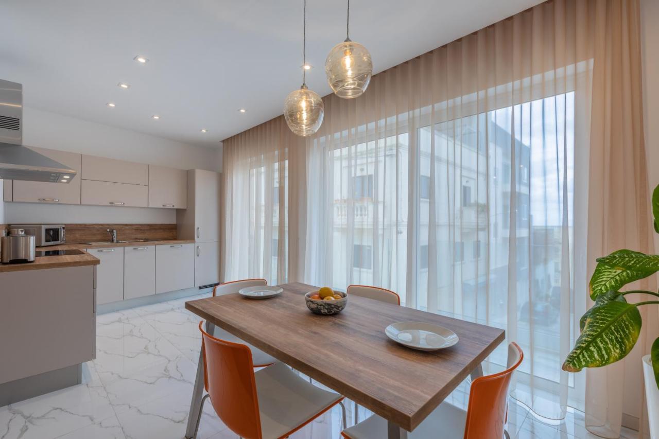 White Sands Apartment