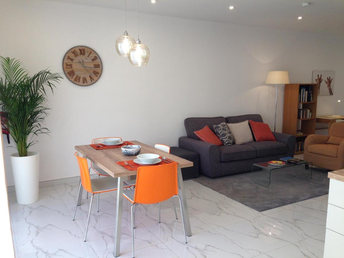White Sands Apartman *